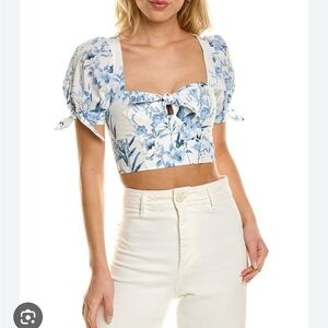 NWT Yumi Kim Blue Brooke Floral Crop Top Blue | Size Medium